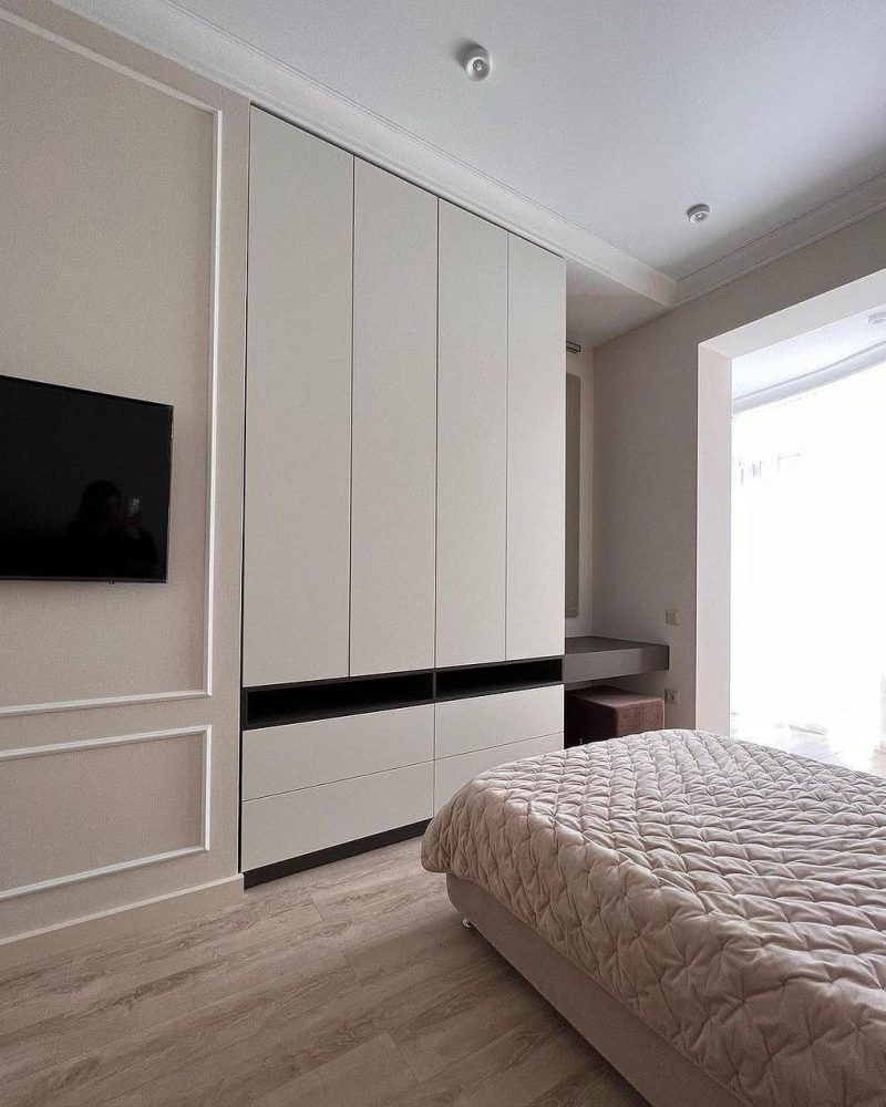 Распашной шкаф серый фото