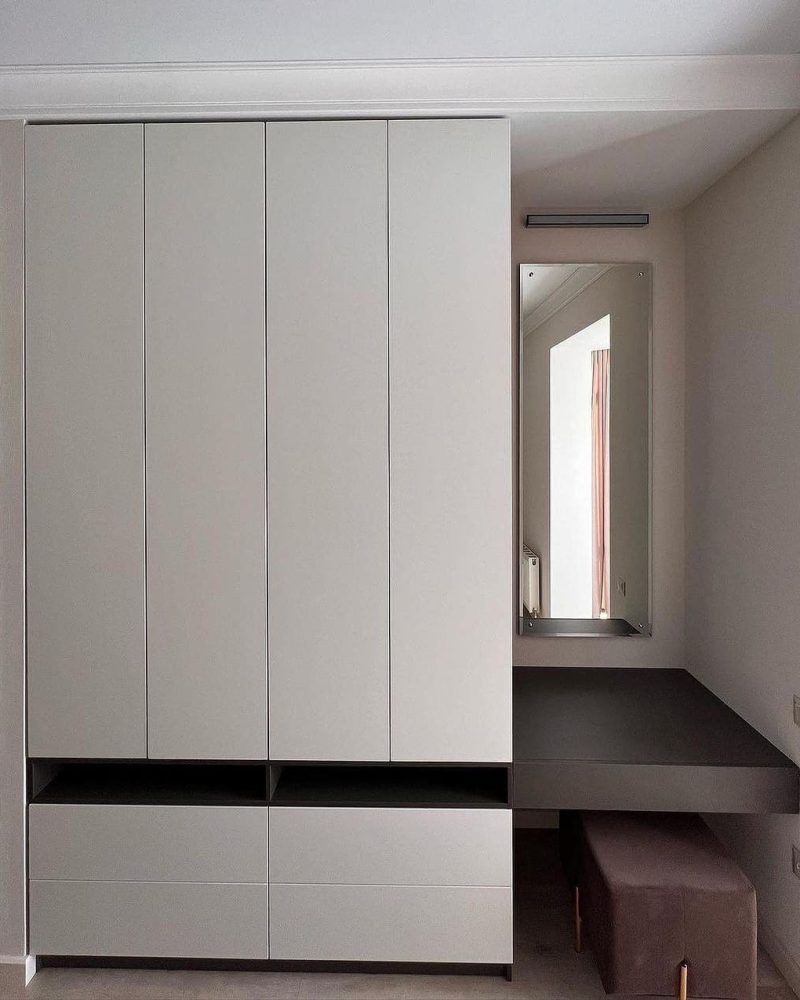 Распашной шкаф серый фото